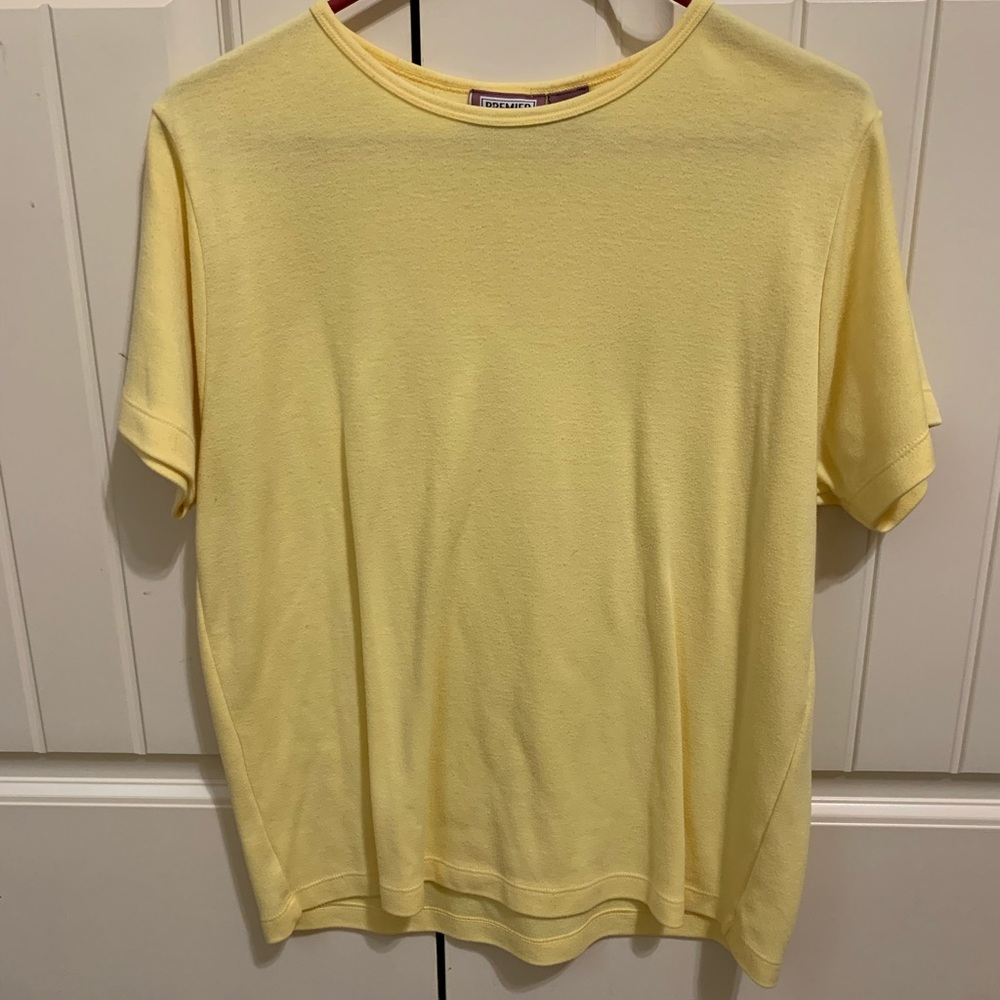 women’s tee